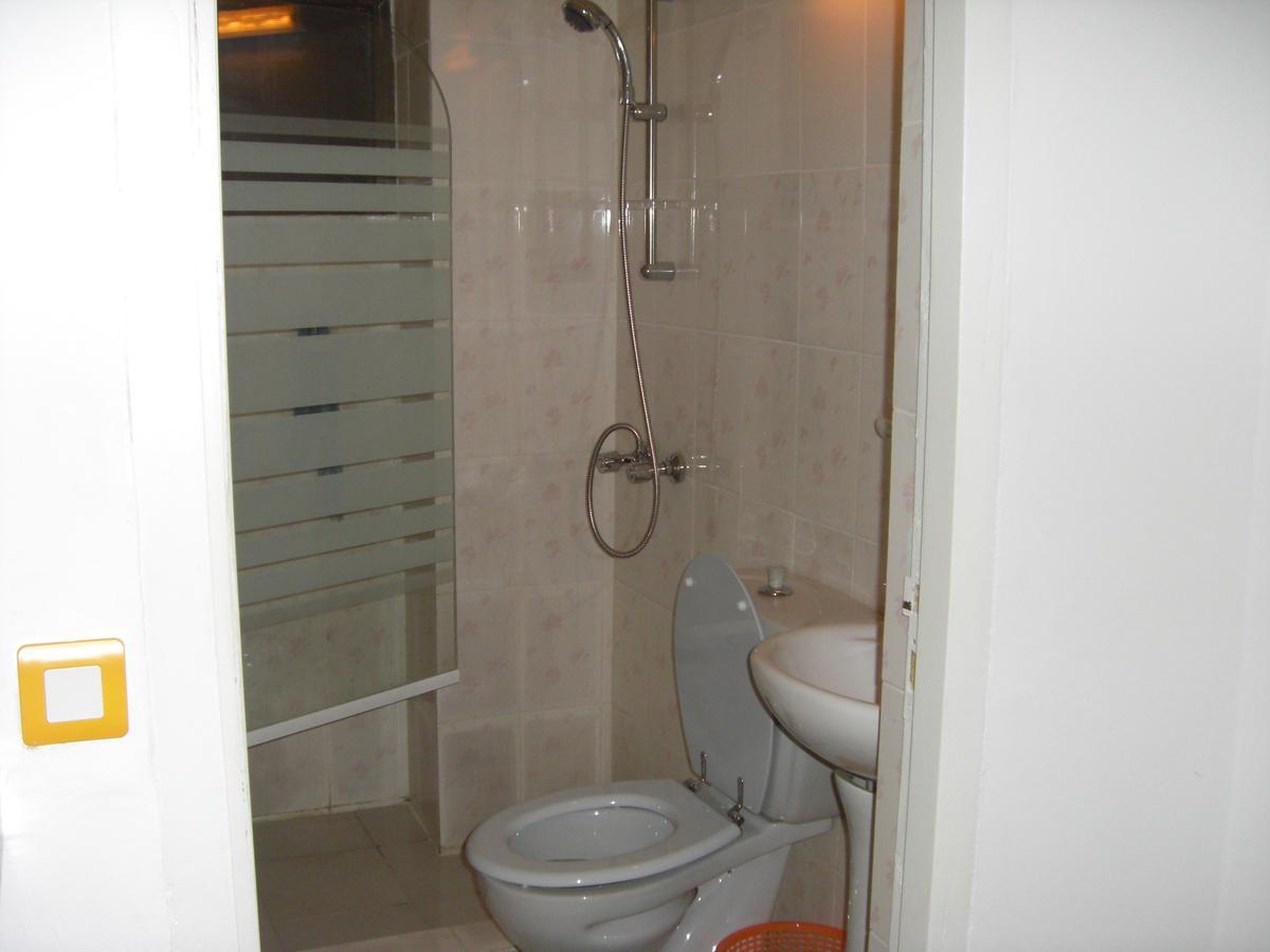 Residence St Jean Abidjan Buitenkant foto